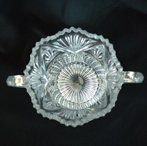 EAPG Spooner Vintage Pressed Glass Vintage Vase Higbee Pineapple Or Iris Pattern - Picture 5 of 15